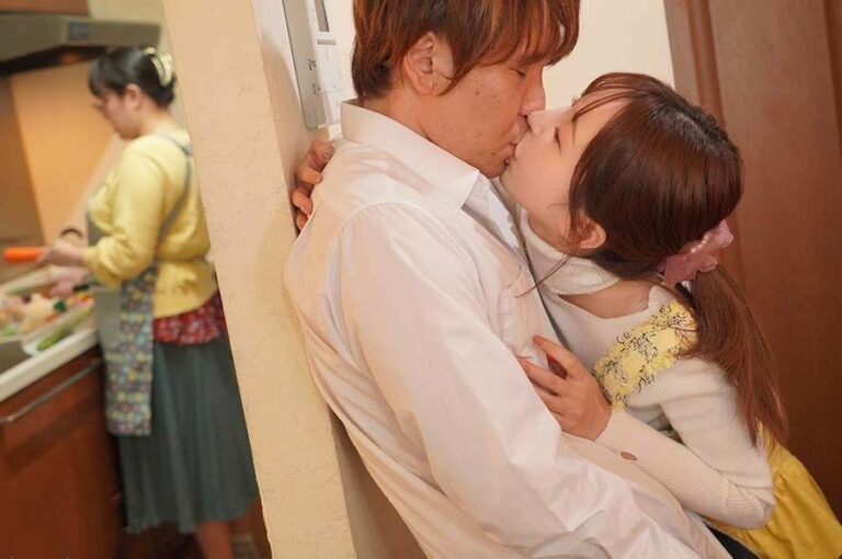 Chị gái dâm đãng loạn luân cùng cậu em trai mới lớn