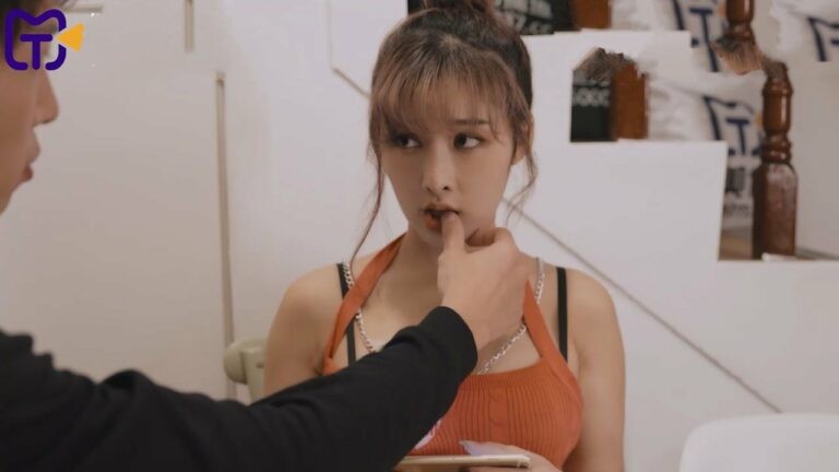 Địt em gái mới quen qua mạng ngay lần đầu hẹn hò