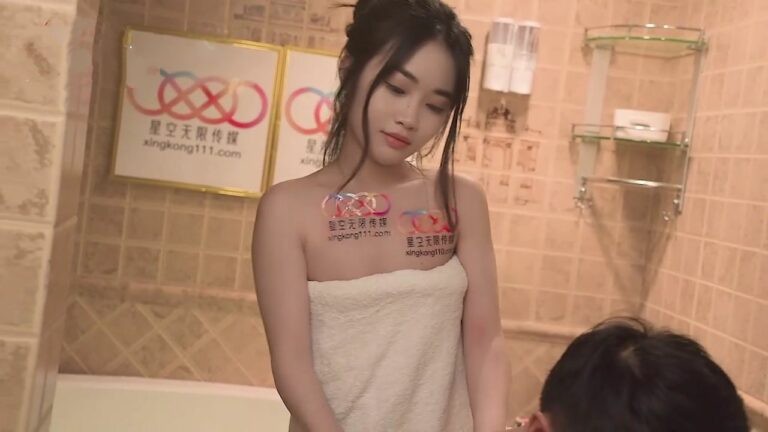 Đứa em gái ngây thơ giúp anh trai tắm và cái kết